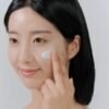 SKIN1004-Centella-Hyalu-Cica-Water-Fit-Sun-Serum4