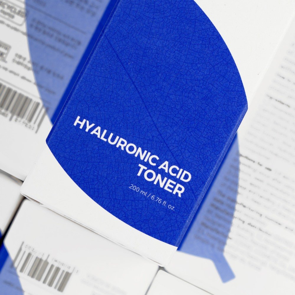 Isntree hyaluronic acid toner plus 5.jpg